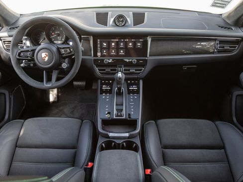 New 2026 Porsche Macan GTS image 12