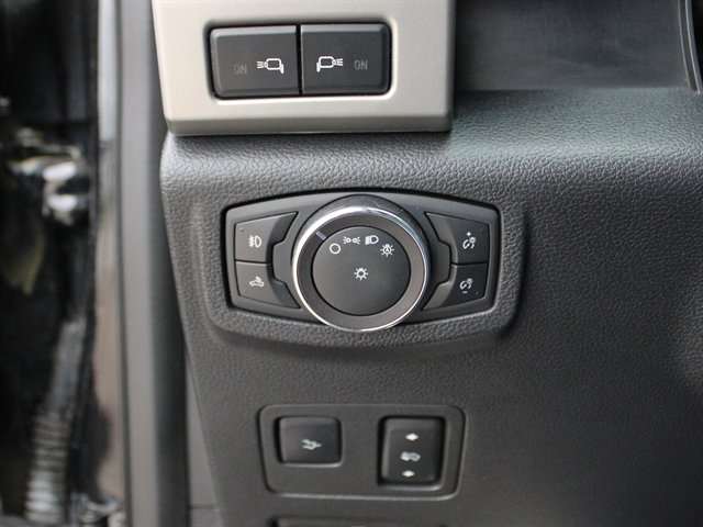 Used 2019 Ford F250 Lariat w/ Lariat Ultimate Package AWD/4WD image 17