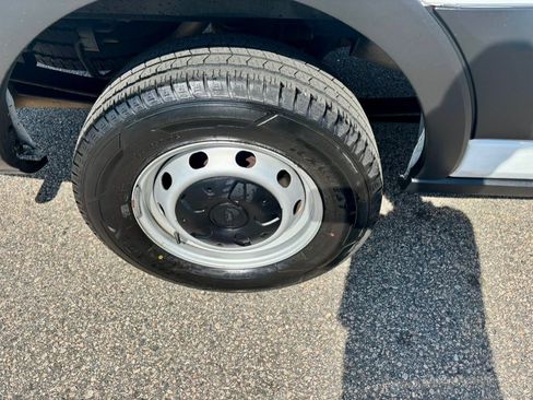 Used 2020 Ford Transit 250 Medium Roof w/ Load Area Protection Package RWD image 32