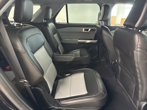 Used 2023 Ford Explorer XLT w/ Equipment Group 202A image 32