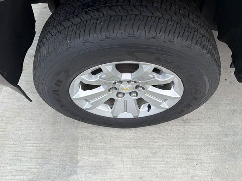 Used 2022 Chevrolet Colorado LT w/ Fleet Safety Package RWD image 9