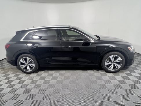 Used 2024 Audi Q8 e-tron Premium Plus AWD/4WD image 6