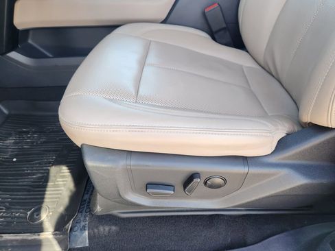 Used 2024 Ford Expedition Max XLT image 24