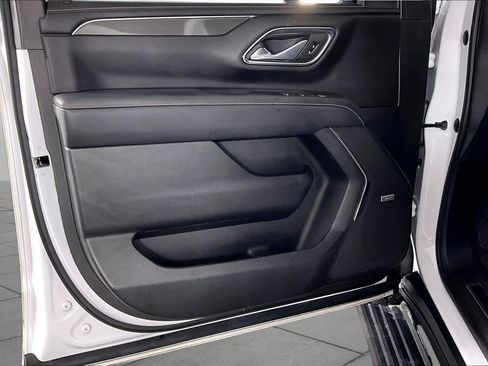Certified 2023 GMC Yukon XL AT4 w/ AT4 Premium Package AWD/4WD image 21
