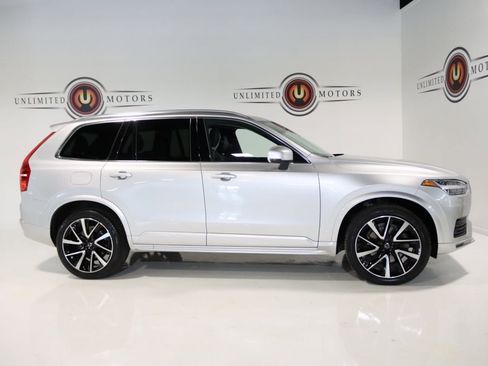 Used 2022 Volvo XC90 T6 Momentum w/ Advanced Package image 28