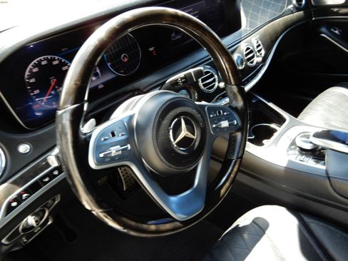 Used 2018 Mercedes-Benz S 560 Sedan w/ AMG Line Exterior image 20