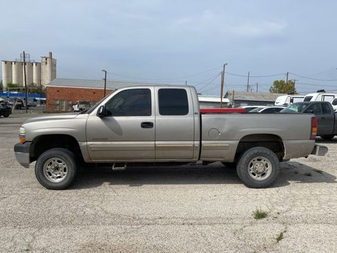 Used 2001 Chevrolet Silverado 2500 LS image 3