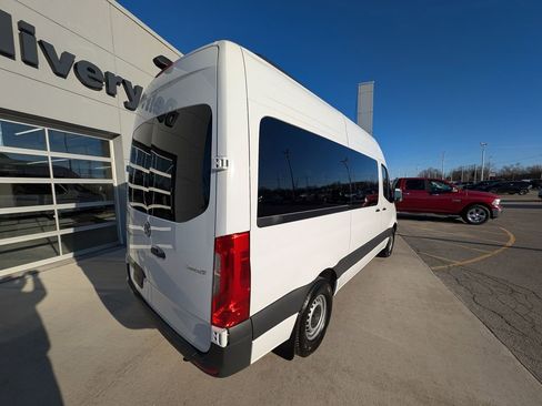 Used 2024 Mercedes-Benz Sprinter 2500 image 7