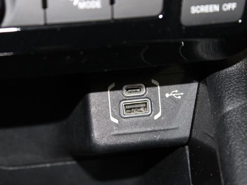 Used 2024 Jeep Compass Latitude image 41