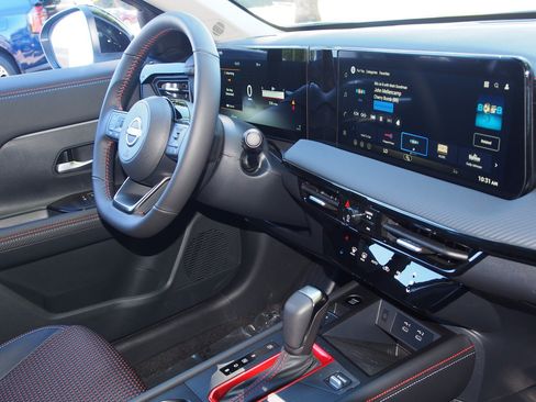 Used 2026 Nissan Kicks SR FWD image 10
