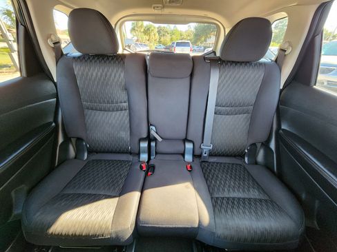 Used 2020 Nissan Rogue SV image 20