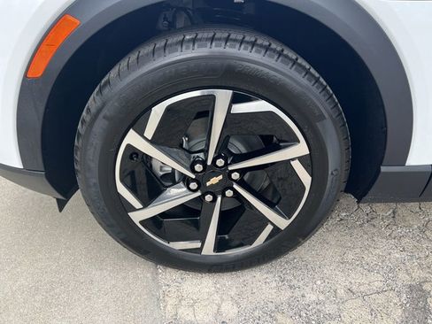 New 2026 Chevrolet Equinox EV LT image 33