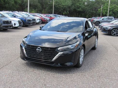 Certified 2025 Nissan Sentra S FWD image 6