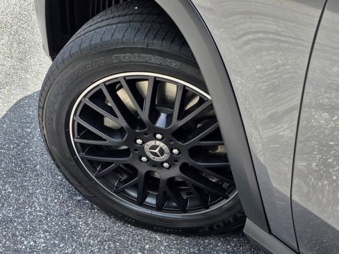 Used 2020 Mercedes-Benz GLE 450 4MATIC image 42