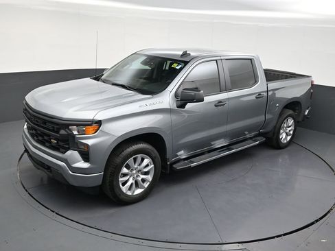 Used 2025 Chevrolet Silverado 1500 Custom image 13