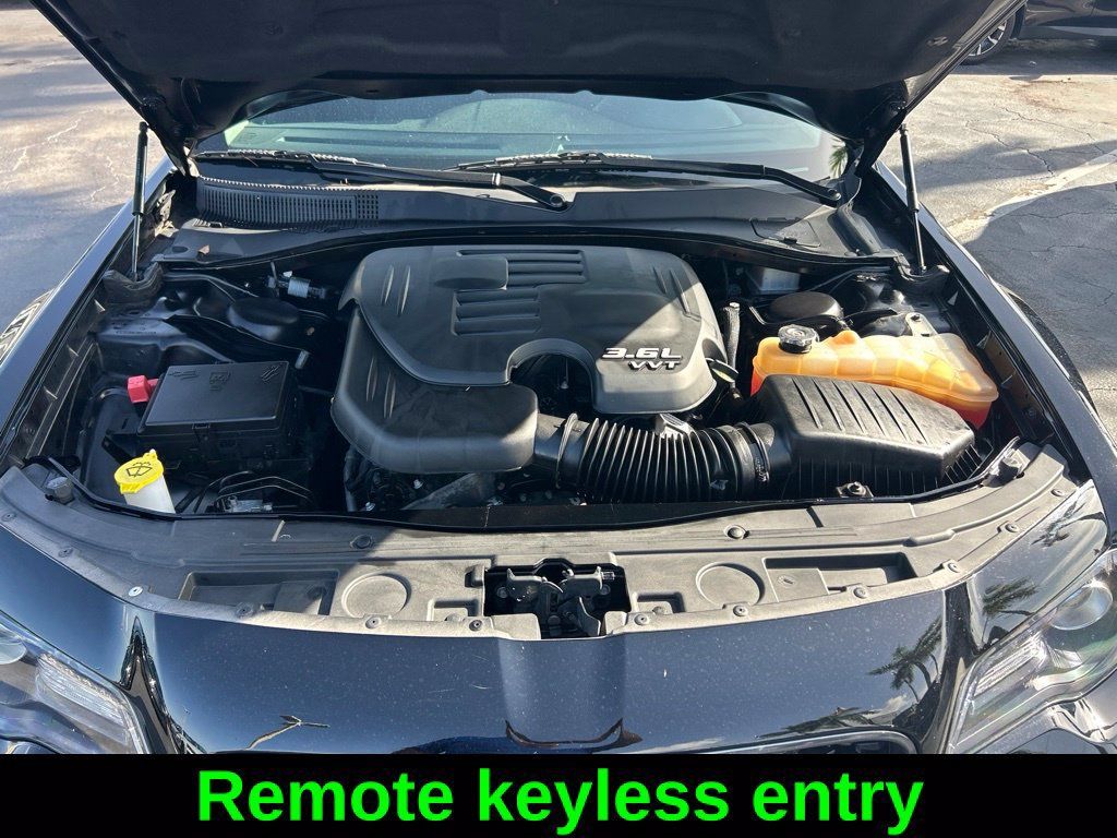 Used 2021 Chrysler 300 Touring w/ Sport Appearance Package RWD image 18