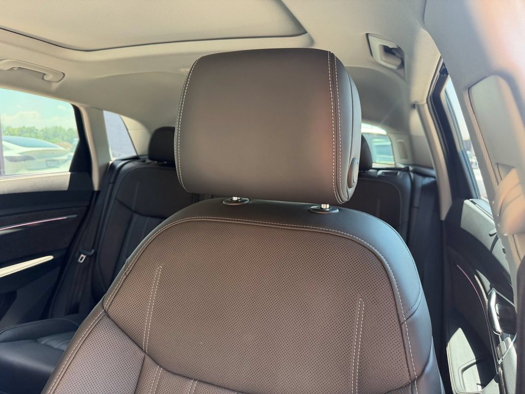 Used 2019 Audi e-tron Prestige w/ Prestige Package AWD/4WD image 38