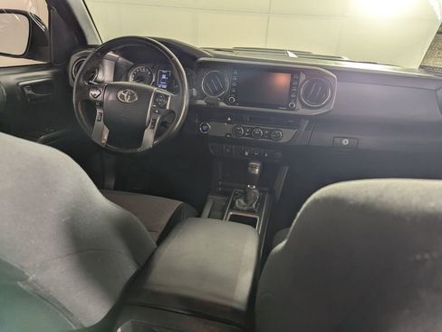 Used 2021 Toyota Tacoma TRD Sport image 36