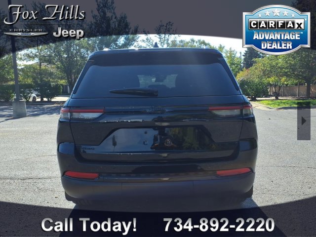 Certified 2025 Jeep Grand Cherokee Limited w/ Black Appearance Package AWD/4WD image 7