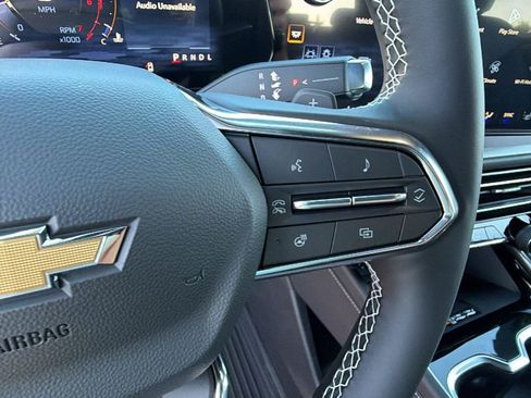 New 2026 Chevrolet Traverse LT w/ Sun and Wheel Package FWD image 23
