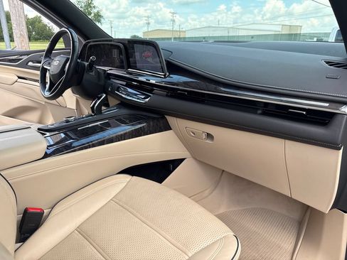 Certified 2021 Cadillac Escalade ESV Premium Luxury AWD/4WD image 65
