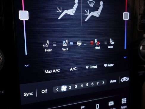 Used 2022 RAM 2500 Laramie image 8