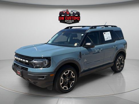 Used 2023 Ford Bronco Sport Outer Banks w/ Tech Package AWD/4WD image 3