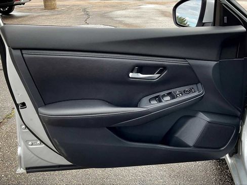 Used 2023 Nissan Sentra SV image 20