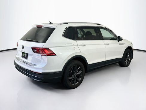 Used 2023 Volkswagen Tiguan SE FWD image 9
