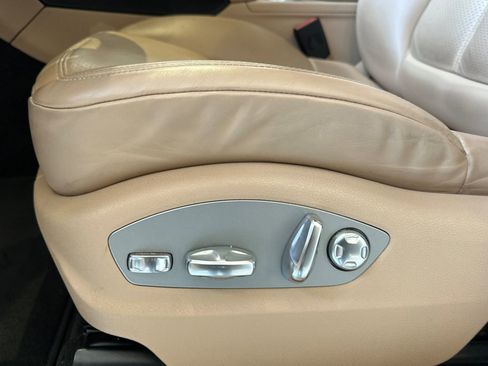 Certified 2023 Porsche Macan S image 14