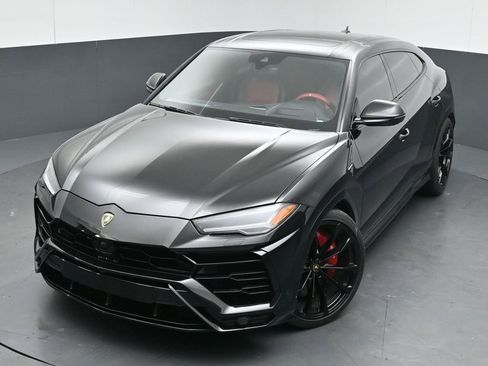 Used 2021 Lamborghini Urus image 48