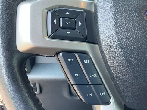 Used 2022 Ford F250 Lariat w/ Black Appearance Package AWD/4WD image 19