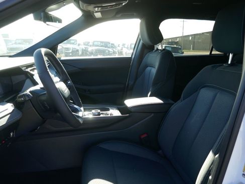 New 2026 Jeep Cherokee Laredo AWD/4WD image 13