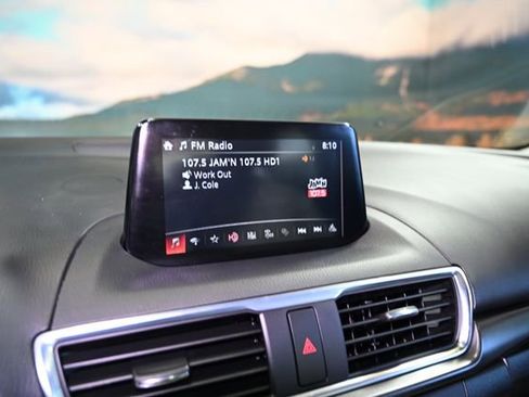 Used 2018 MAZDA MAZDA3 Grand Touring w/ Premium Equipment Package image 32