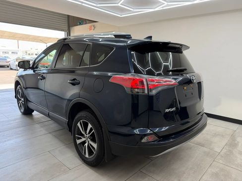 Used 2017 Toyota RAV4 XLE w/ Carpet Mat Package FWD image 4