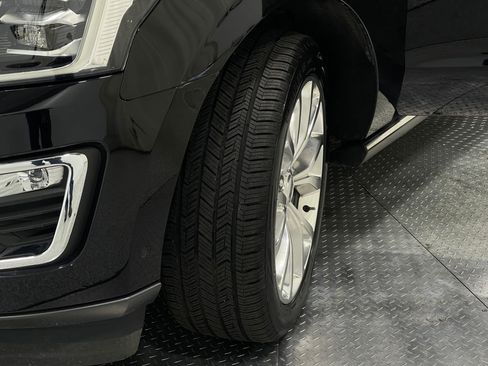 Used 2019 Ford Expedition Limited w/ Equipment Group 302A AWD/4WD image 38