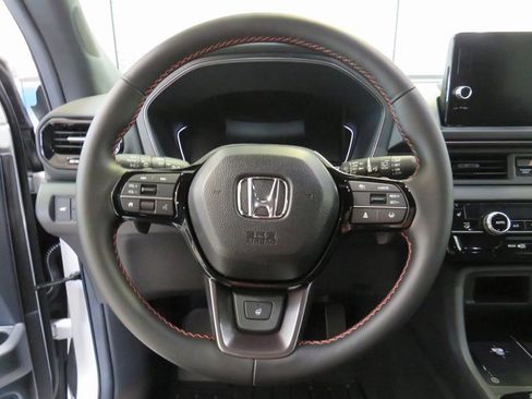 New 2025 Honda Pilot TrailSport image 13