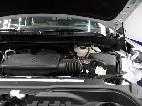 Used 2023 Chevrolet Silverado 1500 High Country w/ Technology Package image 33