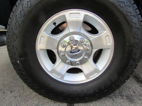 Used 2016 Ford F250 XLT AWD/4WD image 6