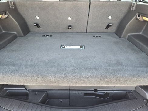 Used 2017 Ford C-MAX Energi SE w/ Equipment Group 401A image 31