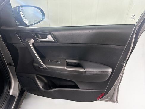 Used 2021 Kia Sportage LX FWD image 31