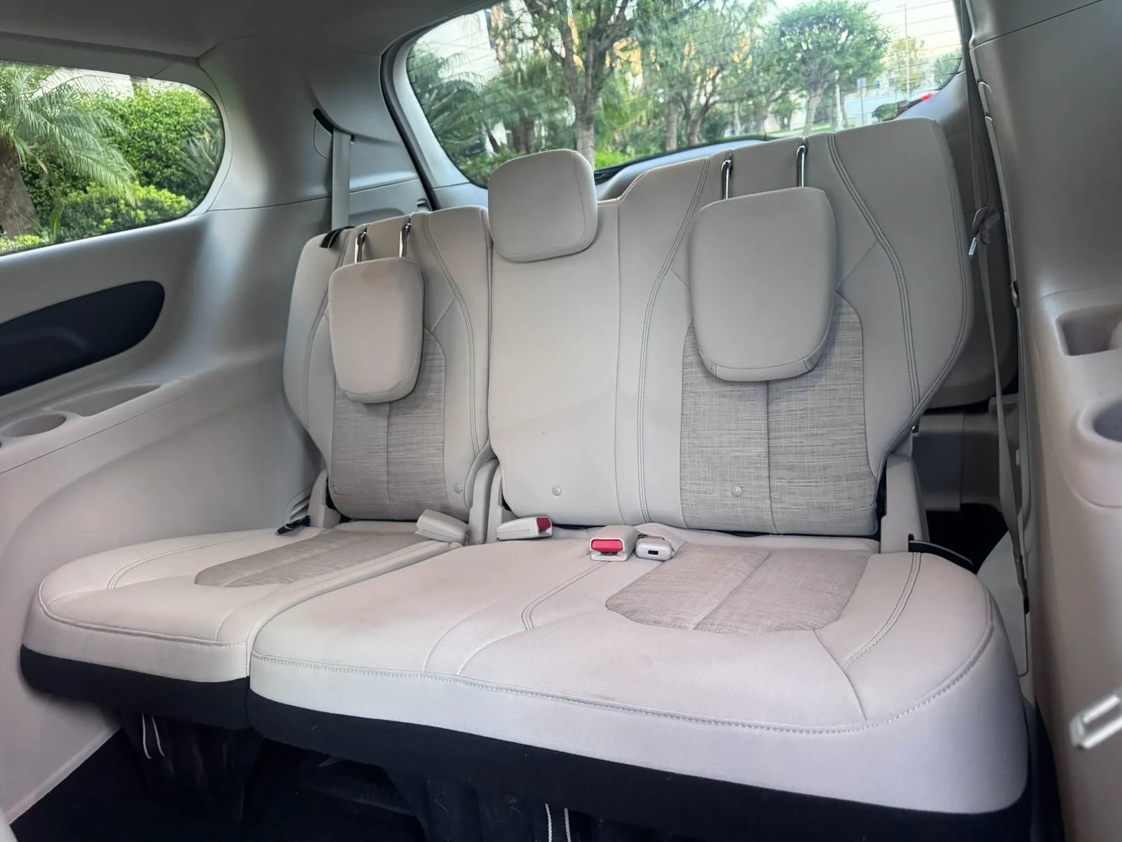 Used 2019 Chrysler Pacifica Touring Plus FWD image 17