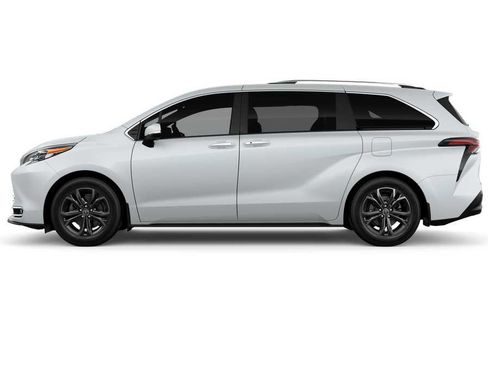 New 2026 Toyota Sienna Platinum image 4