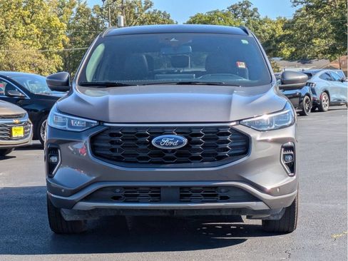 Used 2023 Ford Escape ST-Line Elite w/ Premium Technology Package AWD/4WD image 3