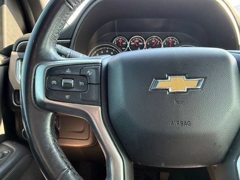 Used 2021 Chevrolet Suburban LT AWD/4WD image 12