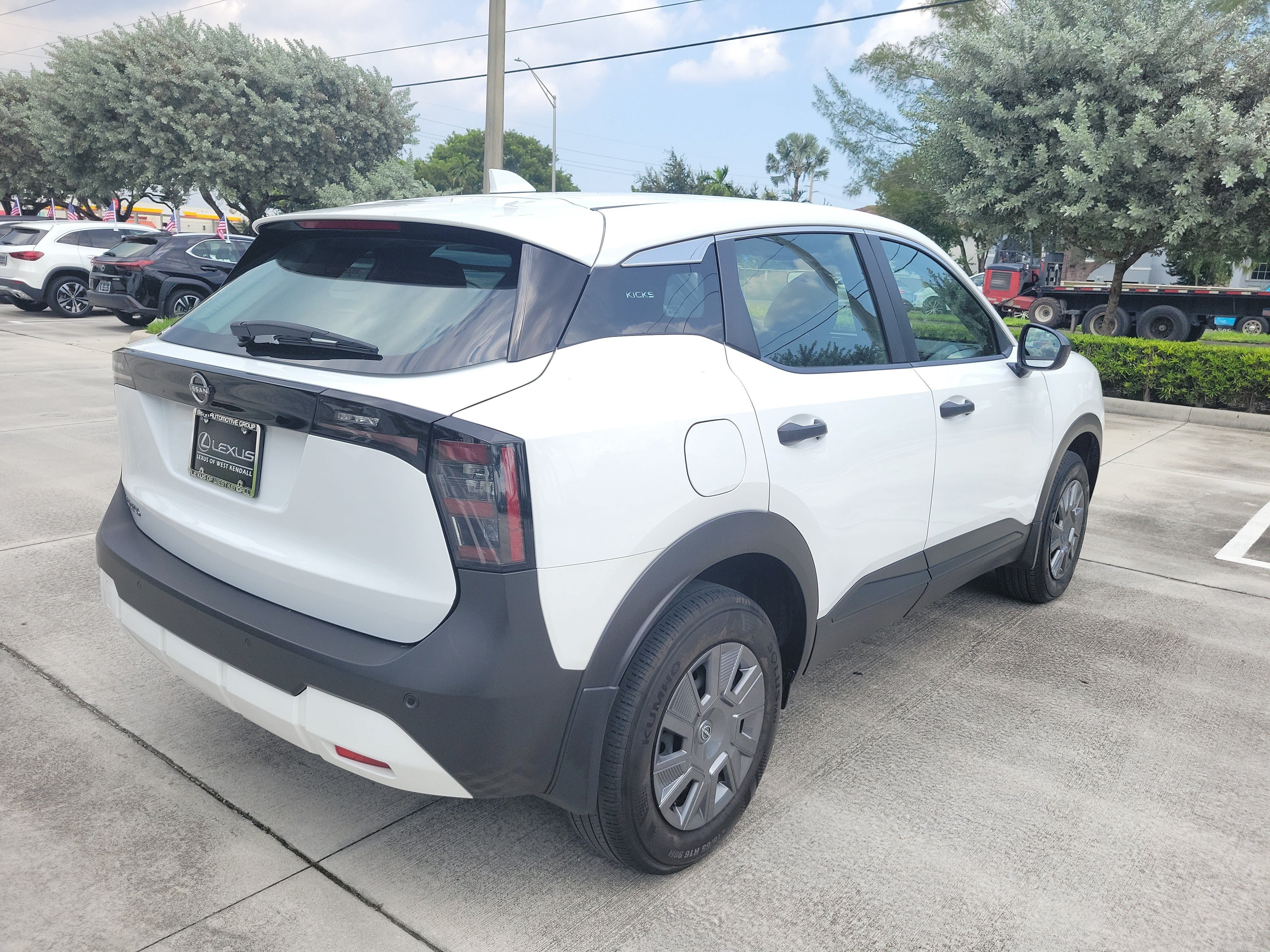 Used 2025 Nissan Kicks S FWD image 8