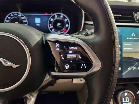 Used 2023 Jaguar F-PACE SVR image 29
