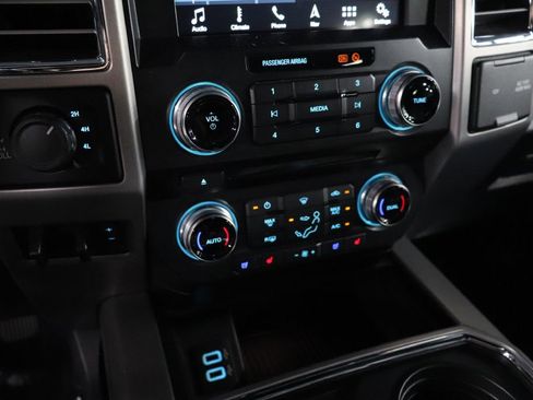 Used 2017 Ford F250 Platinum w/ Platinum Ultimate Package image 35