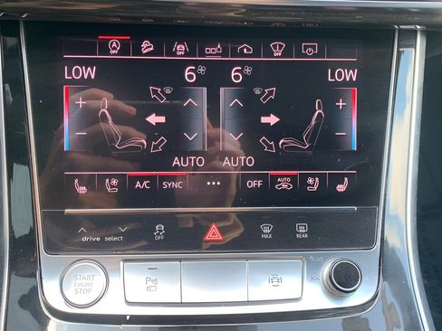 Used 2019 Audi Q8 Prestige w/ Luxury Package AWD/4WD image 42
