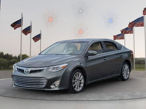 Used 2014 Toyota Avalon XLE image 3